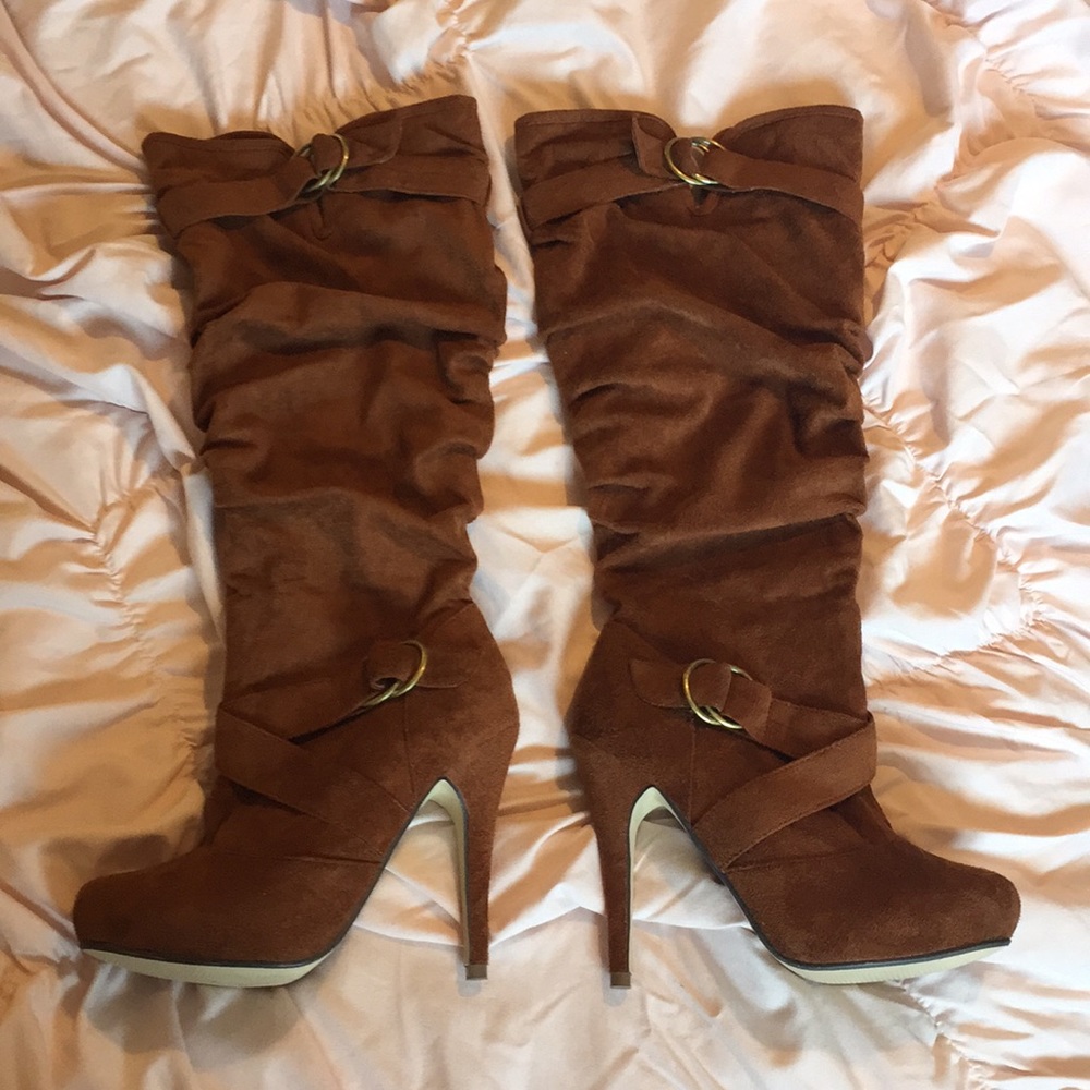 Chestnut knee high faux suede boots size 6